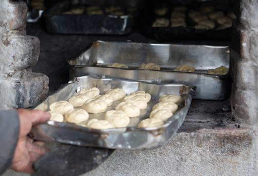 Quitandas no forno a lenha